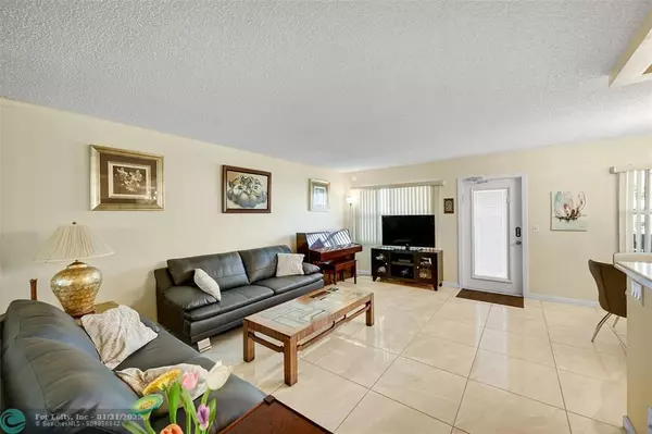 Deerfield Beach, FL 33442,360 Grantham E  #360