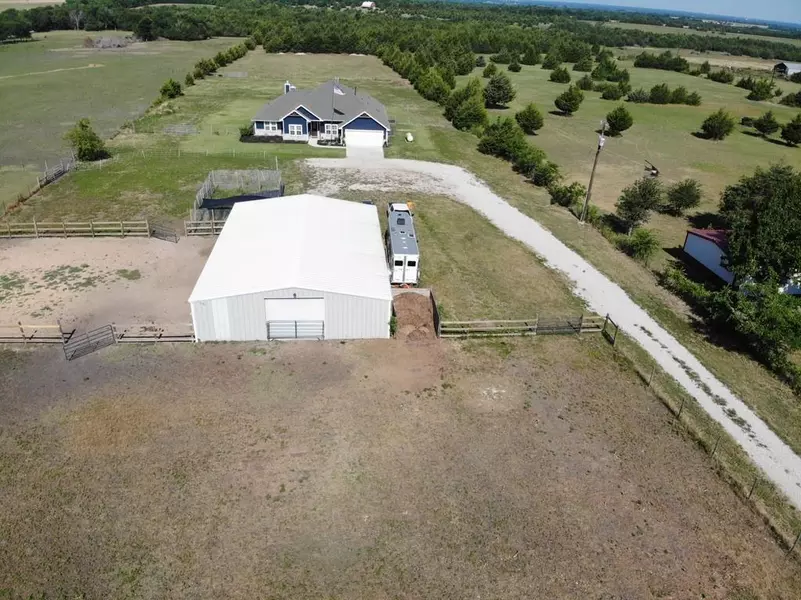 895 County Road 2909, Dodd City, TX 75438