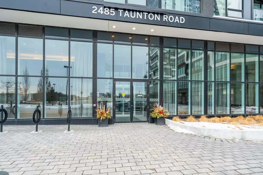 2485 Taunton RD #427, Oakville, ON L6H 3R8