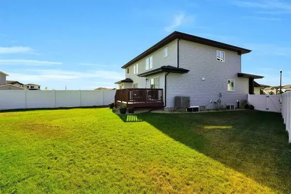 Rural Red Deer County, AB T3E 3B8,54 Latoria CT