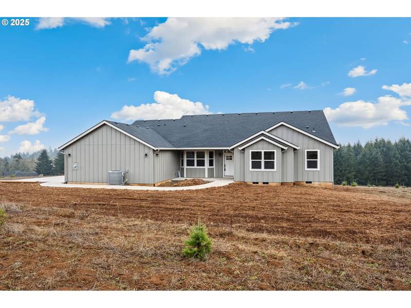 16575 SE WOODLAND HEIGHTS RD, Amity, OR 97101