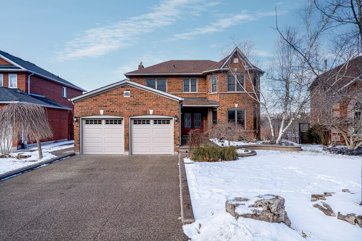 Hamilton, ON L9H 7A1,5 Broad Oak CT