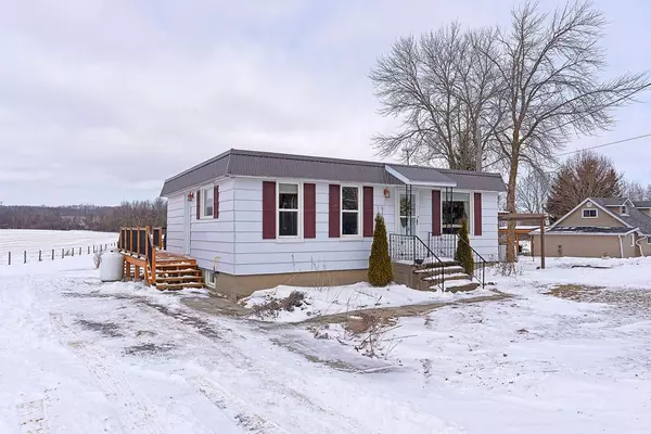 410 Grills RD, Quinte West, ON K8N 4Z5