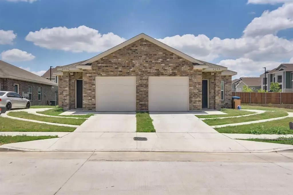 Fort Worth, TX 76119,2500/2502 Las Brisas Street