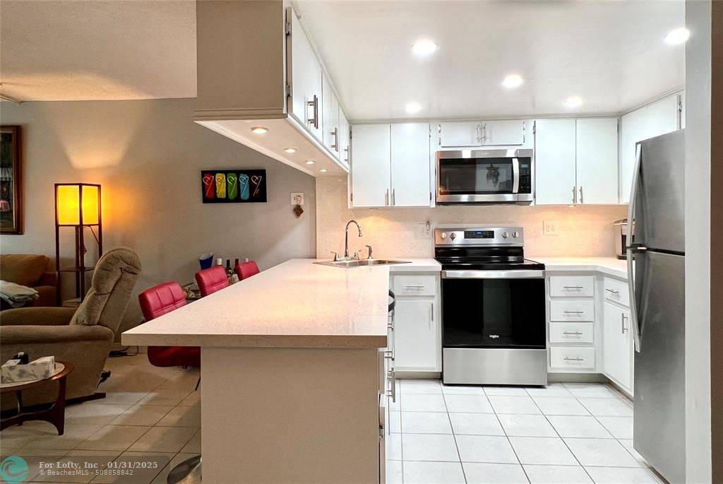 Wilton Manors, FL 33334,3002 NE 5th Ter  #209-B