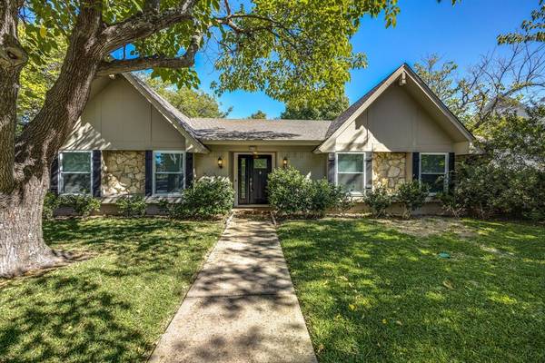 432 Pleasant Valley Lane, Richardson, TX 75080