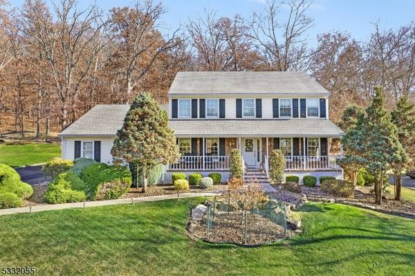 61 Muirfield Ln, Bridgewater Twp., NJ 08807