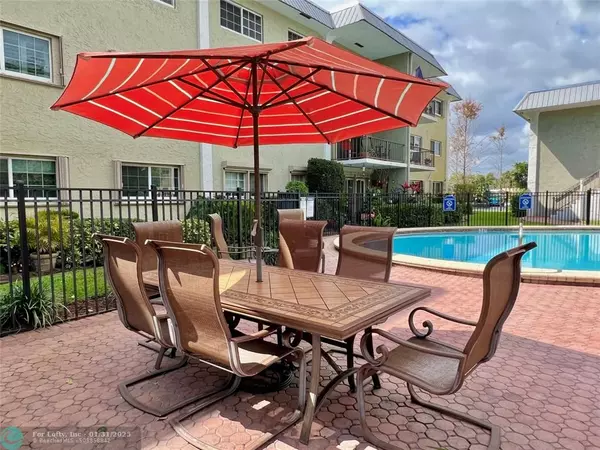 Wilton Manors, FL 33334,3002 NE 5th Ter  #209-B