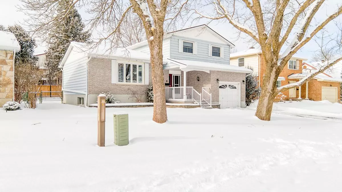 Perth, ON K7H 3K8,4 Ridgeview PL