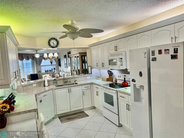 Tamarac, FL 33321,7755 Granville Dr  #304