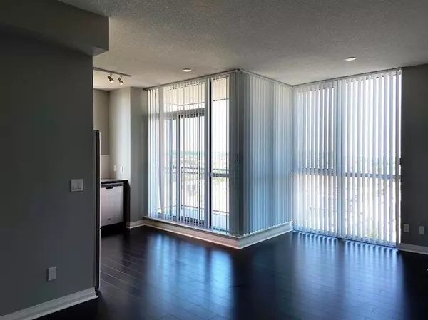 Mississauga, ON L5R 0E5,75 Eglinton AVE W #1107