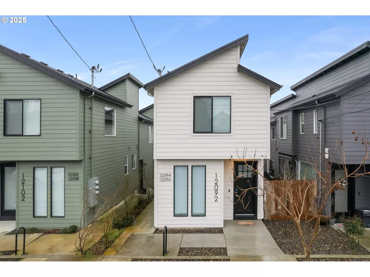 Portland, OR 97216,12094 SE PINE ST #14