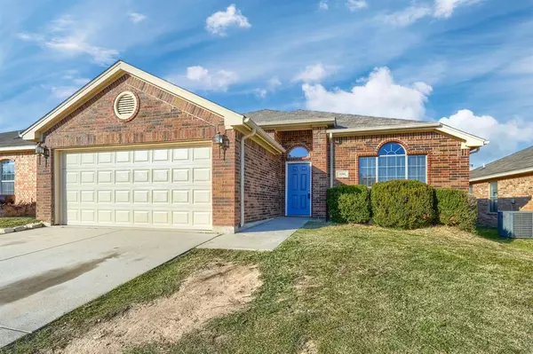 9208 Jason Drive,  White Settlement,  TX 76108