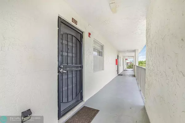 Lauderdale Lakes, FL 33313,3000 NW 48th Ter  #423