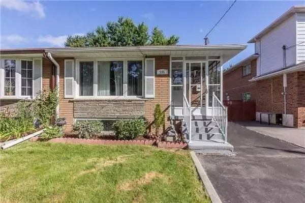 131 Roywood DR, Toronto C13, ON M3A 2E2