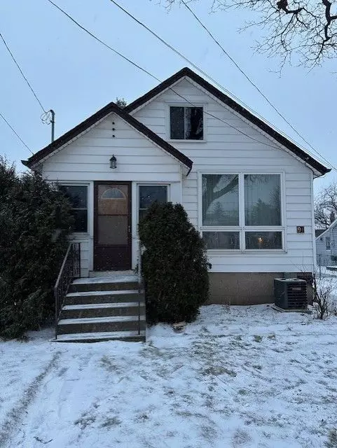 94 Munn ST, Hamilton, ON L8V 1K3