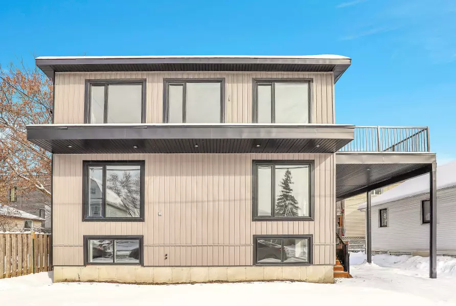 37 Jolliet AVE #B, Vanier And Kingsview Park, ON K1L 5H4