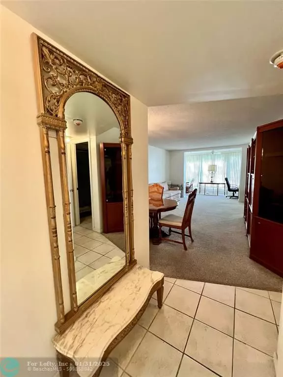 Sunrise, FL 33322,8880 Sunrise Lakes Blvd  #212