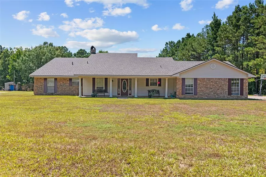 7374 Hwy 371, Coushatta, LA 71019