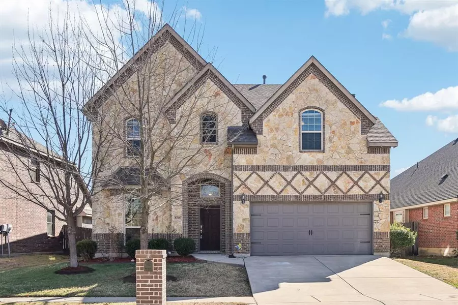 8700 Running River Lane, Fort Worth, TX 76131