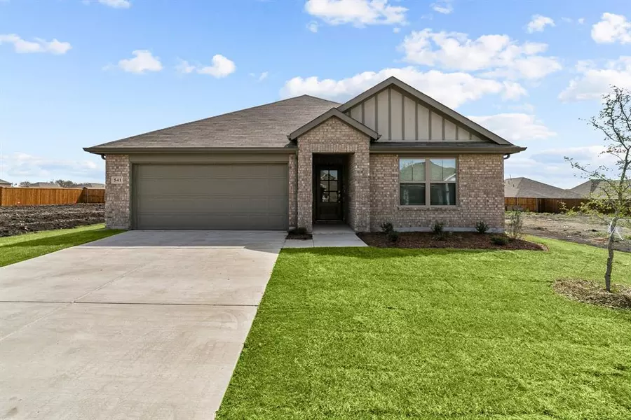 509 Hickory Ridge Drive, Van Alstyne, TX 75495