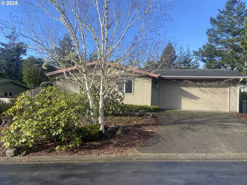 317 MANZANITA DR, Florence, OR 97439