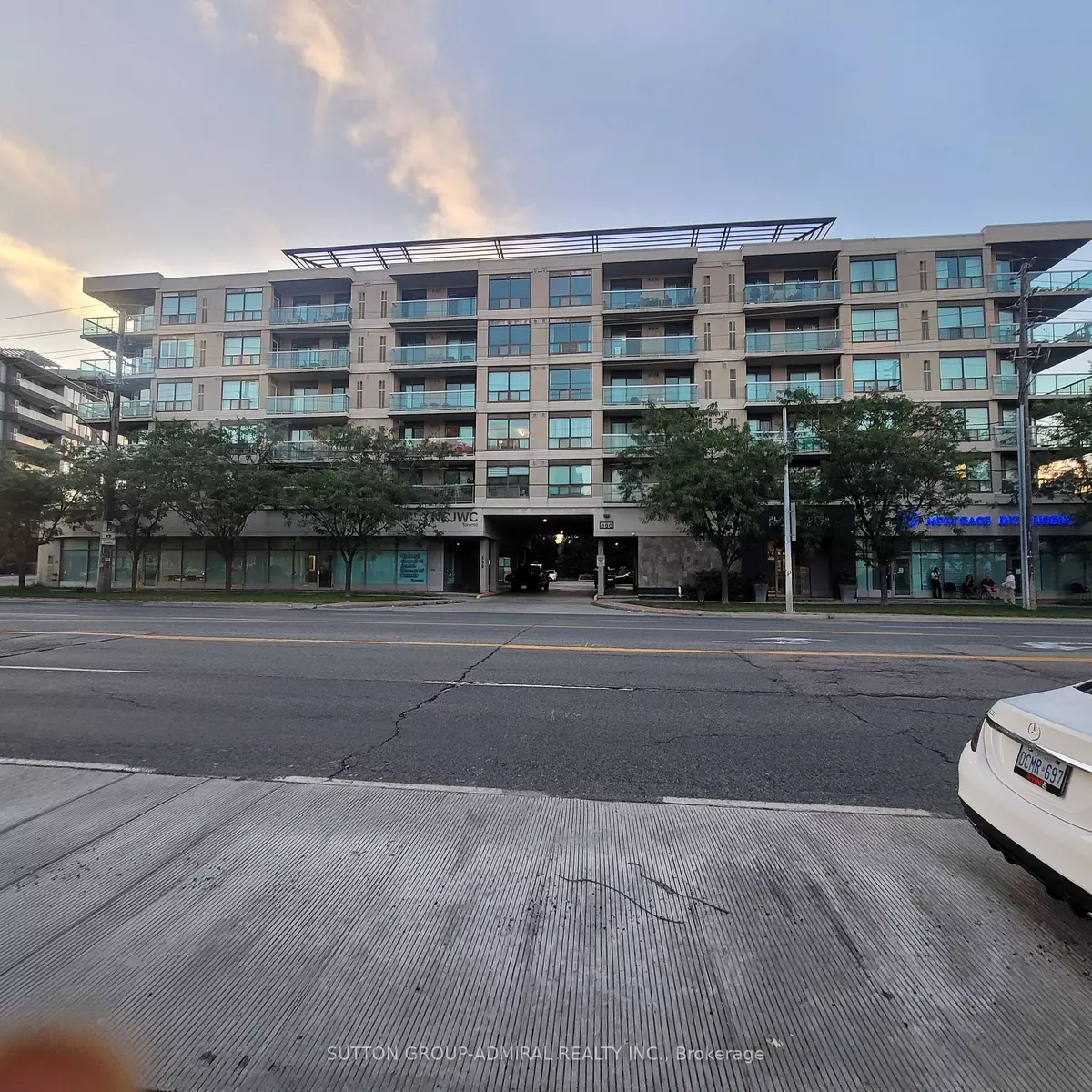 Toronto C06, ON M3H 6B9,890 Sheppard AVE W #114