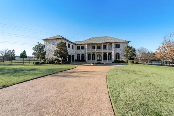 327 Sedona Falls Drive, Sunnyvale, TX 75182