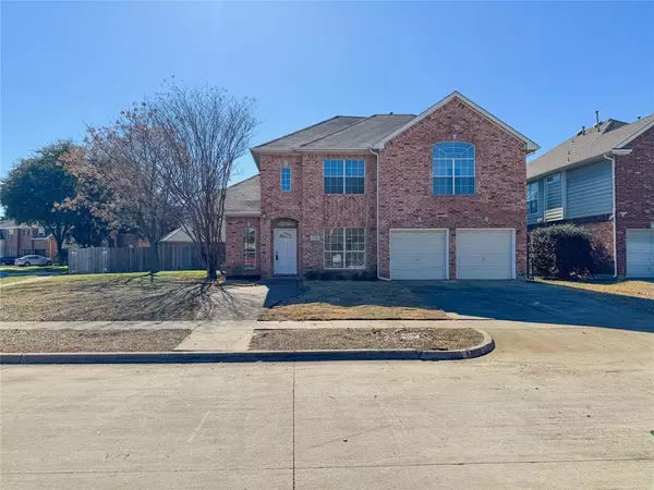 2719 Rolling Hills Lane, Grand Prairie, TX 75052