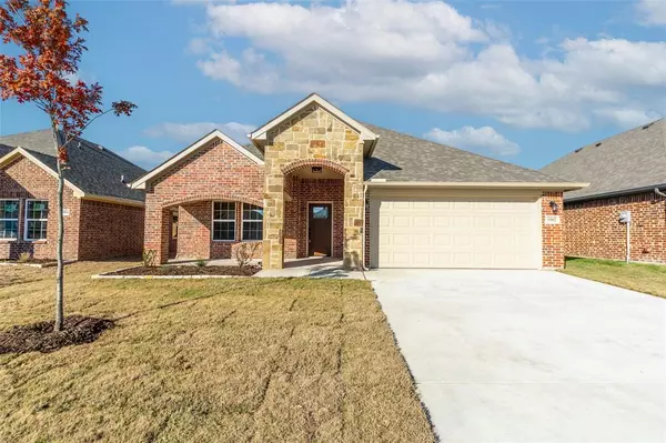 1002 Tippit Lane, Greenville, TX 75402