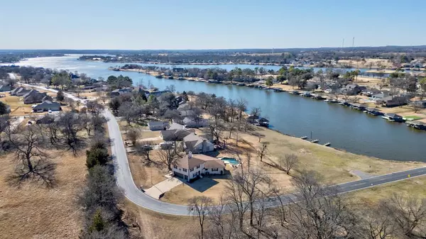 Lake Kiowa, TX 76240,1346 Kiowa Drive E