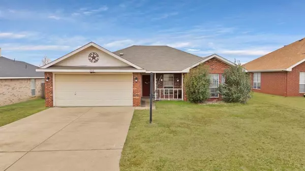 205 Comanche Trail, Alvarado, TX 76009