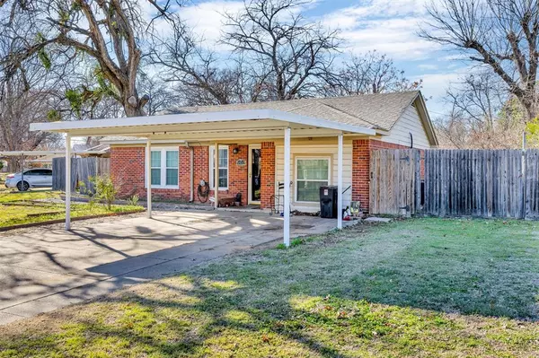 River Oaks, TX 76114,5512 Gilbow Avenue