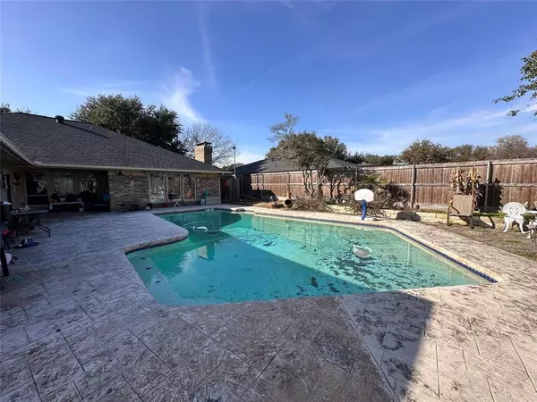 Mesquite, TX 75149,922 Lakeshore Drive