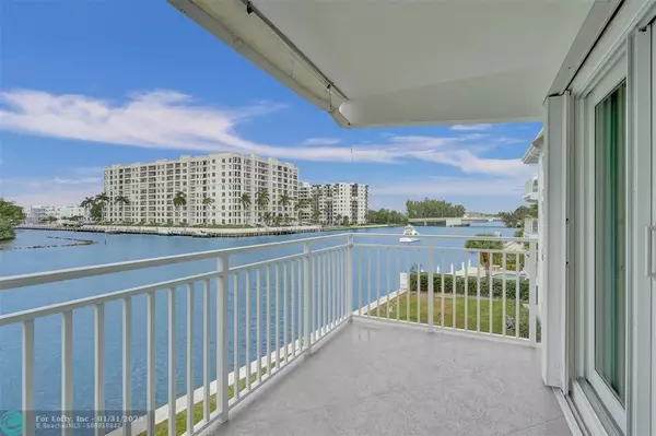 Pompano Beach, FL 33062,1111 N Riverside Dr  #305