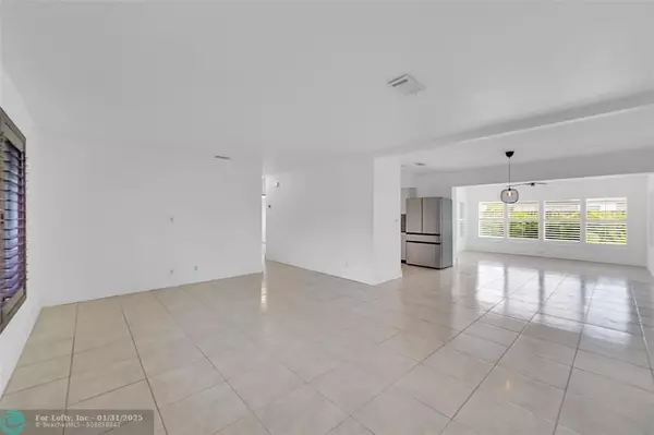 Pompano Beach, FL 33060,364 SW 14th Court