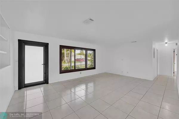 Pompano Beach, FL 33060,364 SW 14th Court