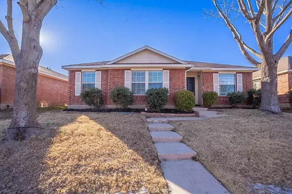 2913 Midbury Drive, Lancaster, TX 75134