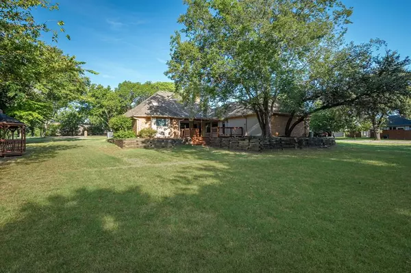 Double Oak, TX 75077,105 S Forest Lane