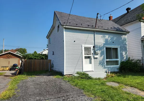 Cornwall, ON K6J 1B6,63 PINE ST