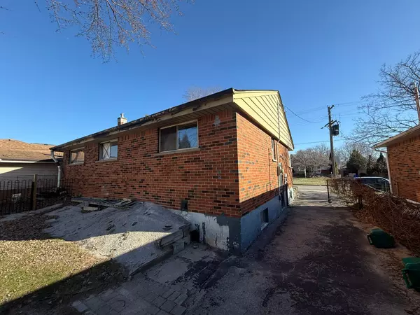 Burlington, ON L7P 1H6,2137 Mount Forest DR