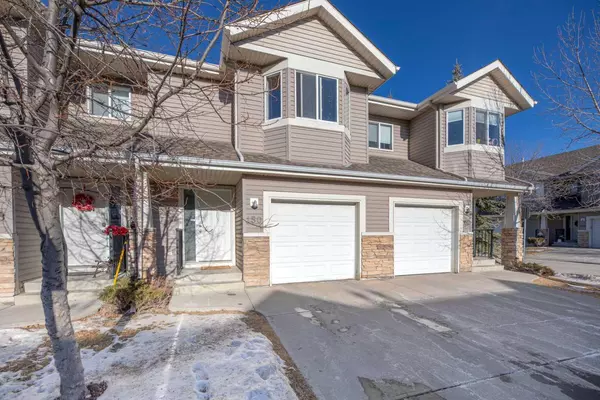 150 Royal Oak GDNS NW, Calgary, AB T3G 5S5