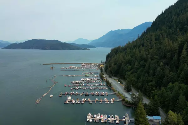 Harrison Hot Springs, BC V0L 1K0,102 ROCKWELL DRIVE