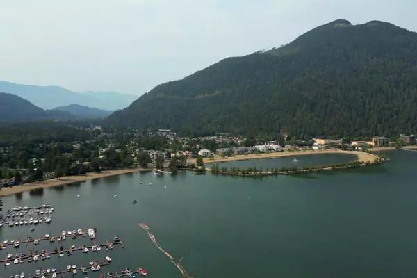 Harrison Hot Springs, BC V0L 1K0,102 ROCKWELL DRIVE