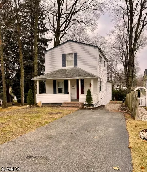 56 Roosevelt Ave, Butler Boro, NJ 07405