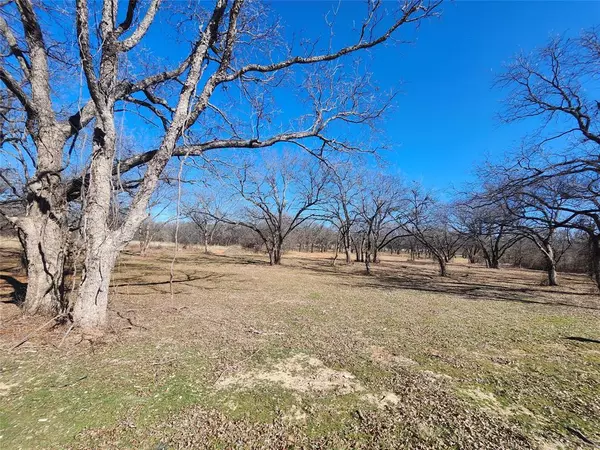 Nocona, TX 76255,122 Comanche Trail