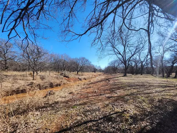 Nocona, TX 76255,122 Comanche Trail