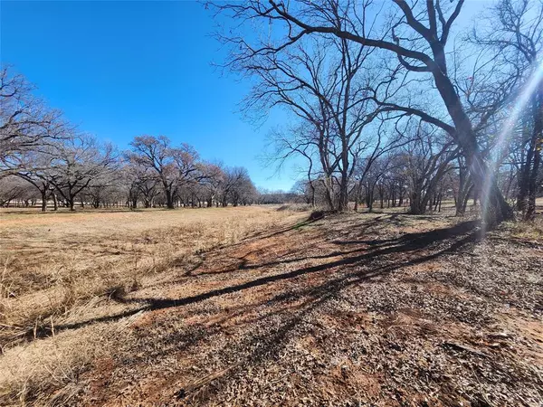 Nocona, TX 76255,106 Comanche Trail