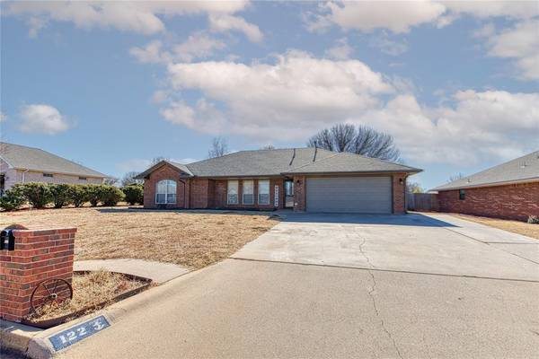 122 Calhoon Street, Elk City, OK 73644