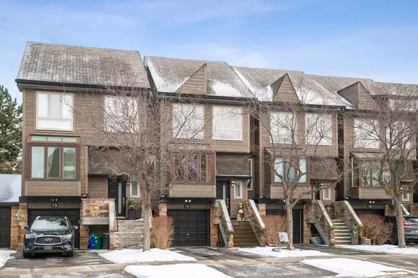 Halton, ON L6H 2B5,1120 Queens AVE #16